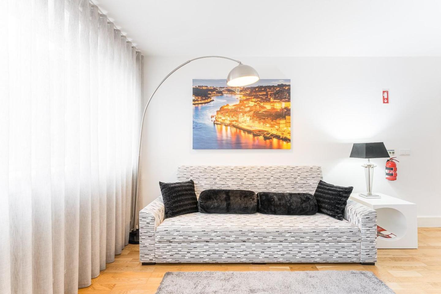 Guestready - Bright Home In The Heart Of Порто Екстериор снимка